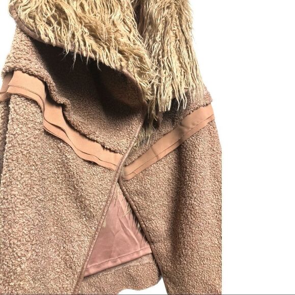 Long Faux Fur Vest Taupe Size L - Picture 5 of 11